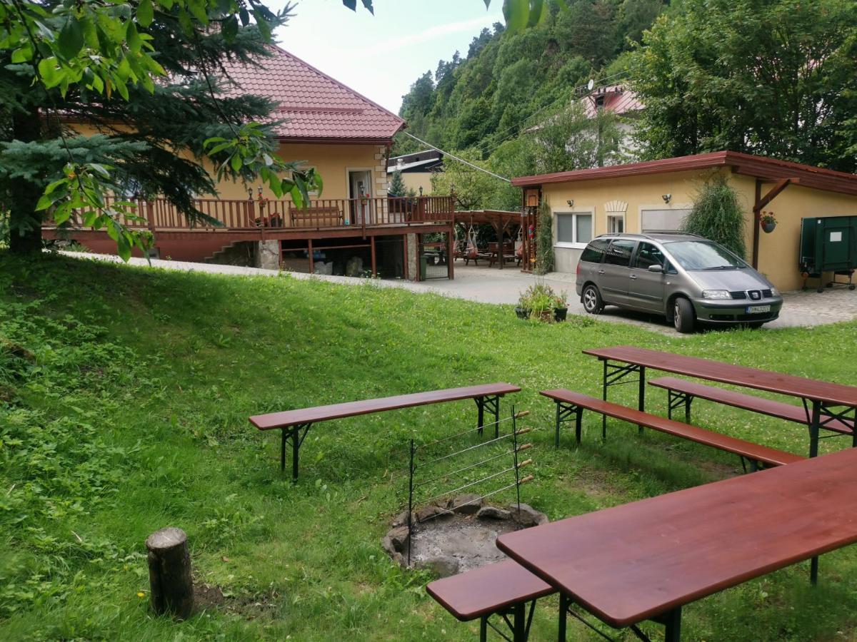 Ferienwohnung Privat Adriana Kremnitz Exterior foto