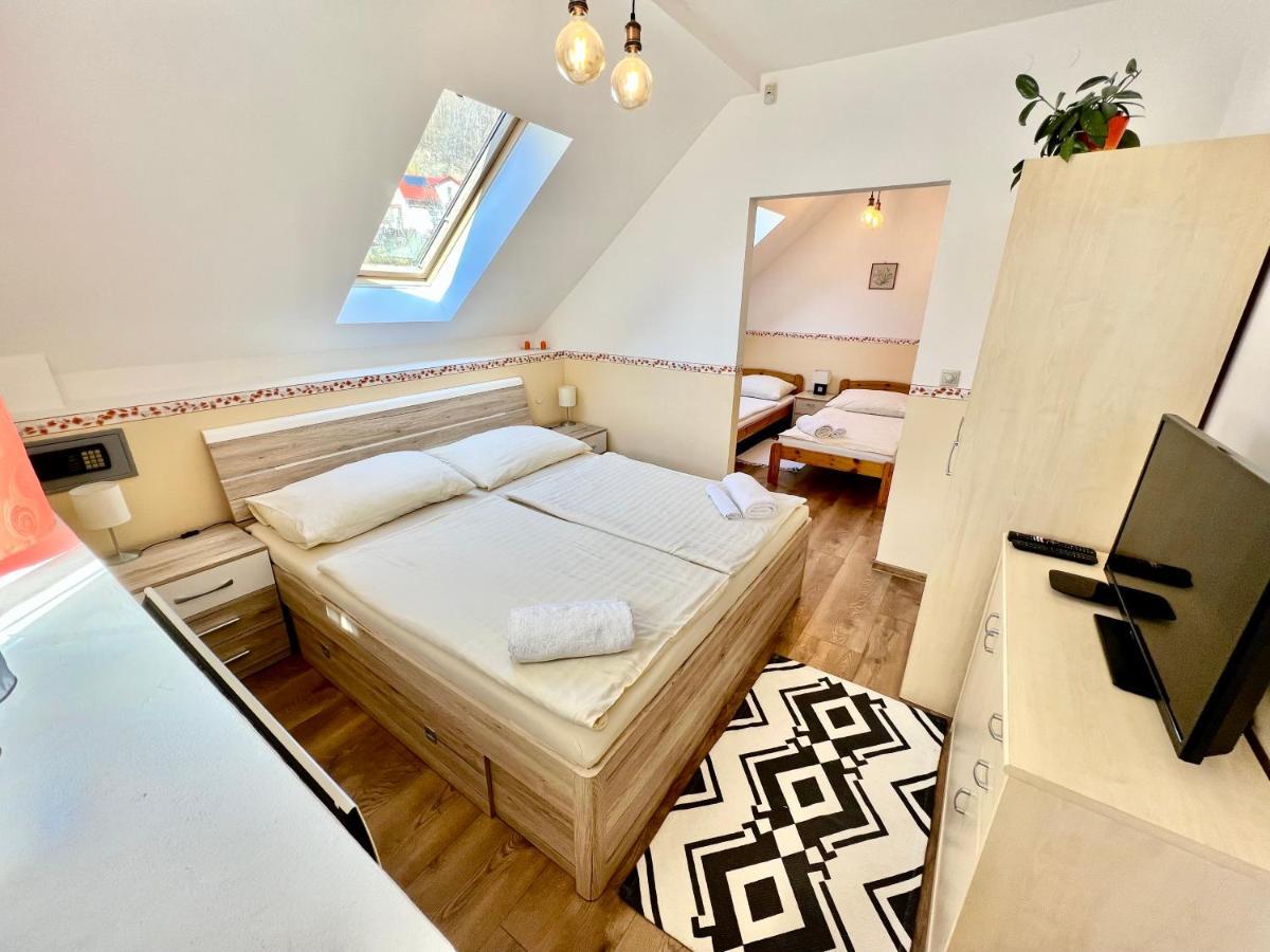 Ferienwohnung Privat Adriana Kremnitz Exterior foto