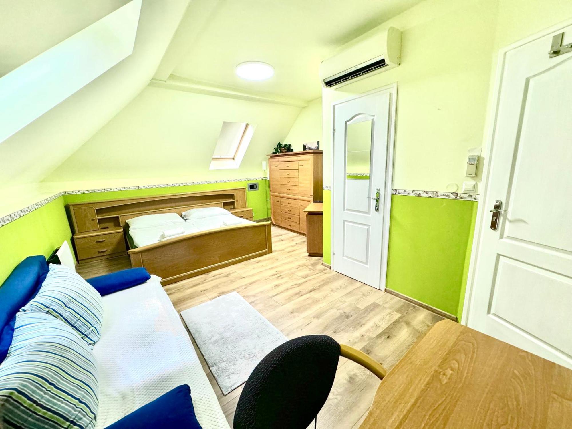 Ferienwohnung Privat Adriana Kremnitz Exterior foto
